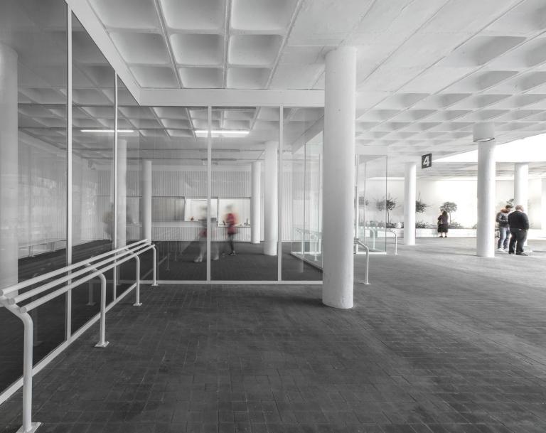 Gewinner im Bereich Innenarchitektur: José María Sánchez Garcías Ideen für die Wartebereiche an einem Busbahnhof. (Foto: Tile of Spain/RNFotografos)